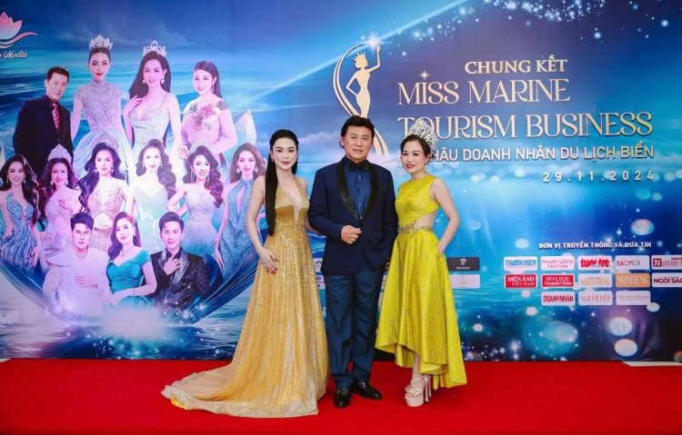 Á Hậu Võ Thị Hương Góp Mặt Ấn Tượng tại Đêm Chung Kết Hoa Hậu Doanh Nhân Du Lịch Biển 2024