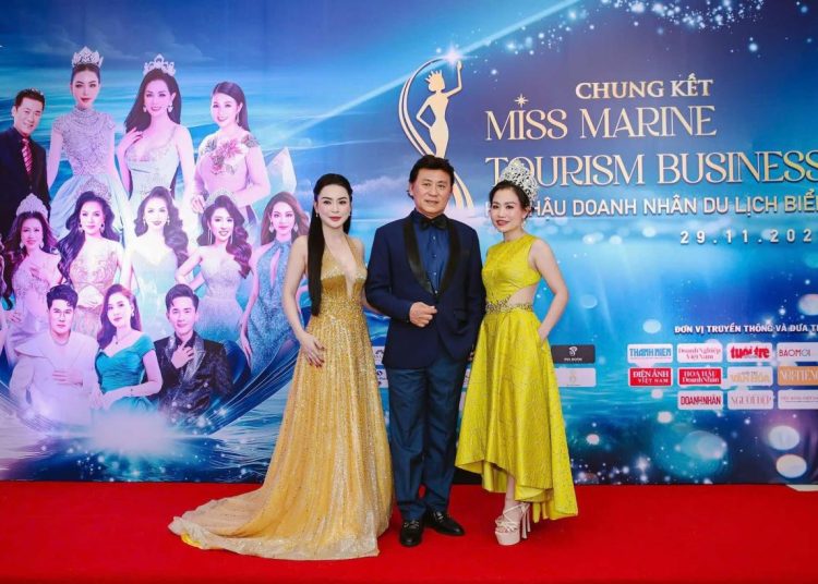 Á Hậu Võ Thị Hương Góp Mặt Ấn Tượng tại Đêm Chung Kết Hoa Hậu Doanh Nhân Du Lịch Biển 2024